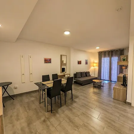 Aparthotel La Laguna 3*