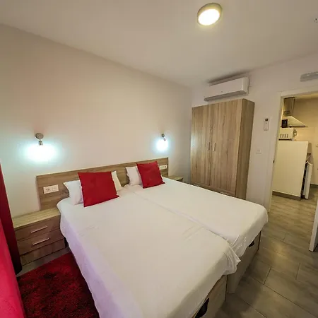 Aparthotel La Laguna Fuente de Piedra