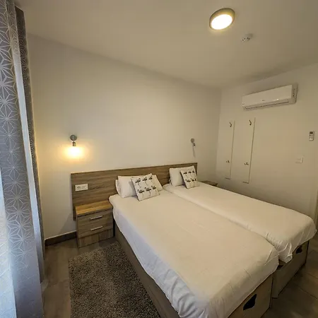 La Laguna 3*